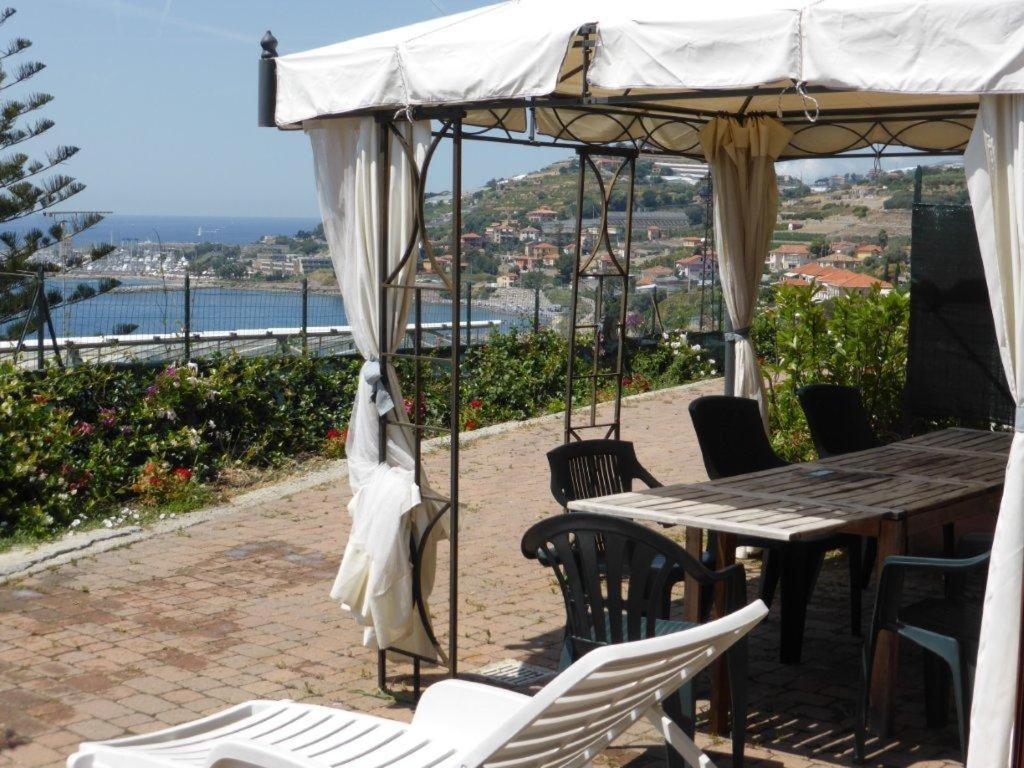 Villa Del Mare Ligure Terme & Spa Piscina A 37 Gradi Santo Stefano al Mare Exterior photo